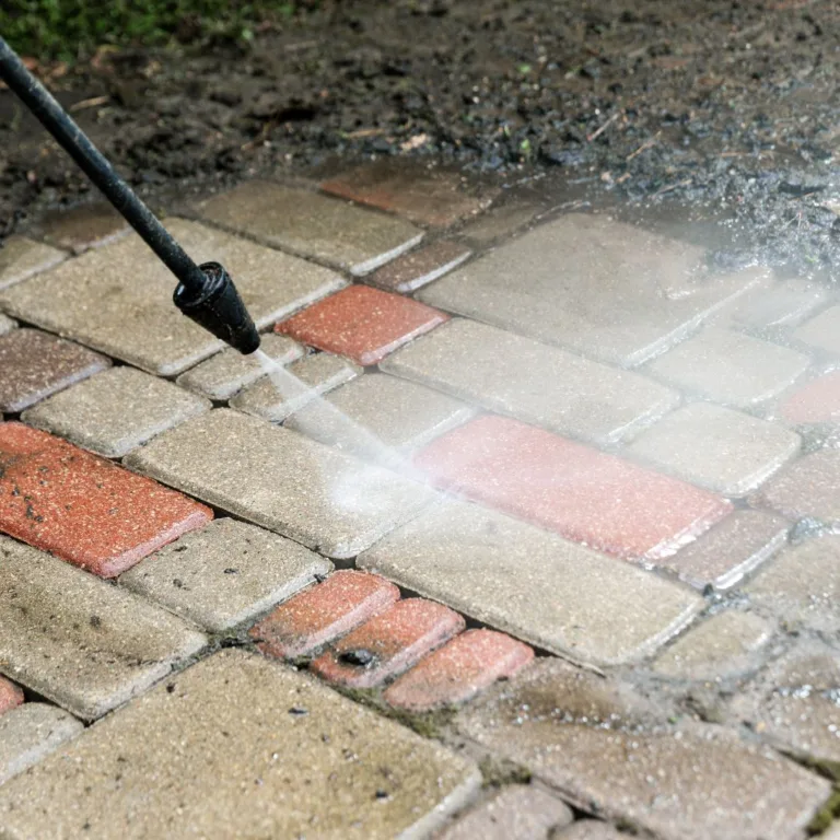 pressure washing in Grimsby